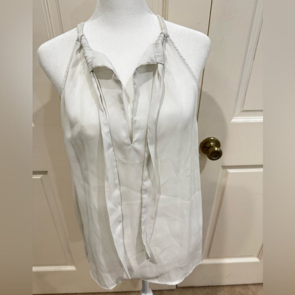 BB Dakota White Sleeveless Blouse, size M